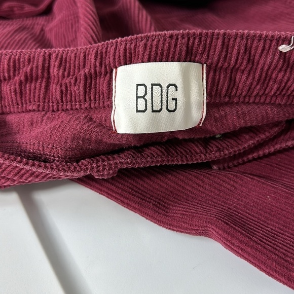 Urban Outfitters BDG High Rise Mom Jean Corduroy 28‎ - Picture 6 of 8